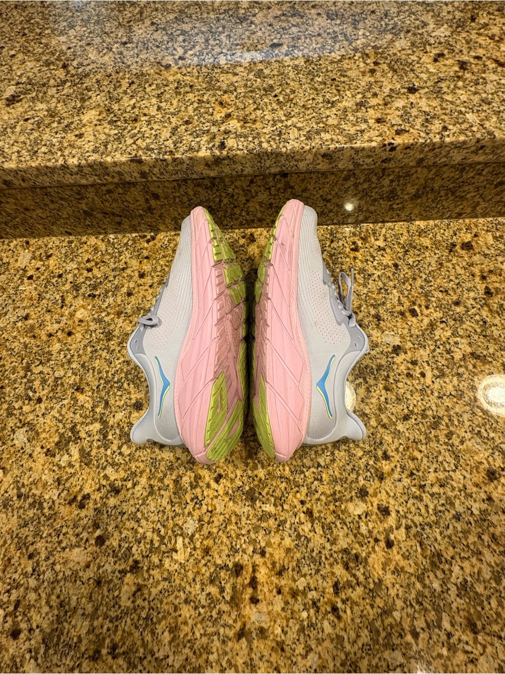 HOKA Arahi 7 Women’s Running Shoes Gull Pink Twilight Size 11 B Sneakers Grey - Picture 10 of 11